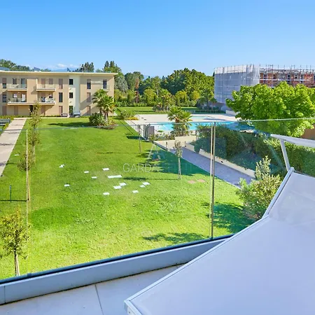 Queen Loft - Attico Moderno Con Solarium Privato E Vista Piscina